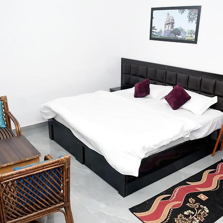 Khajuraho Glory Homestay Buitenkant foto