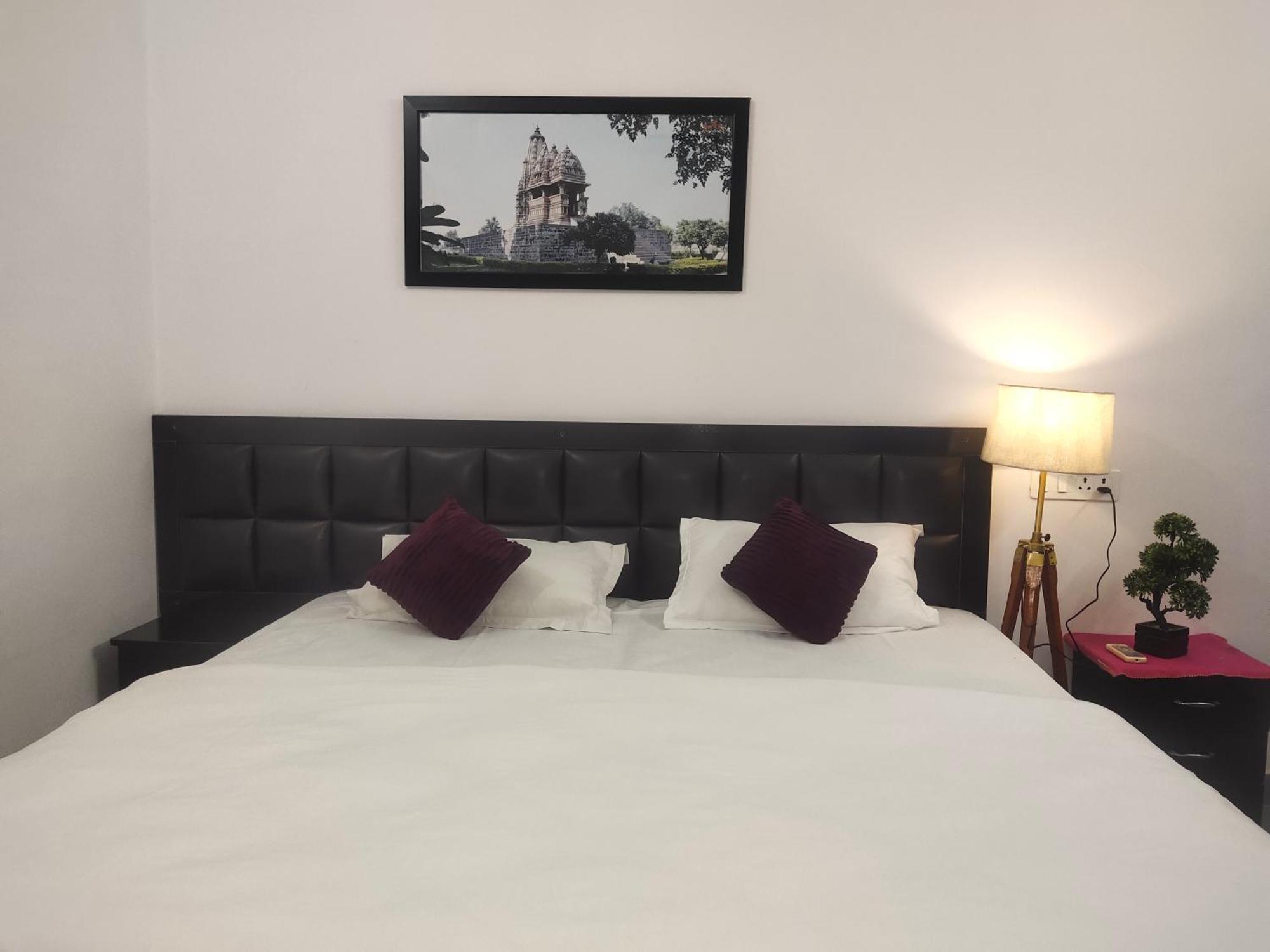 Khajuraho Glory Homestay Buitenkant foto