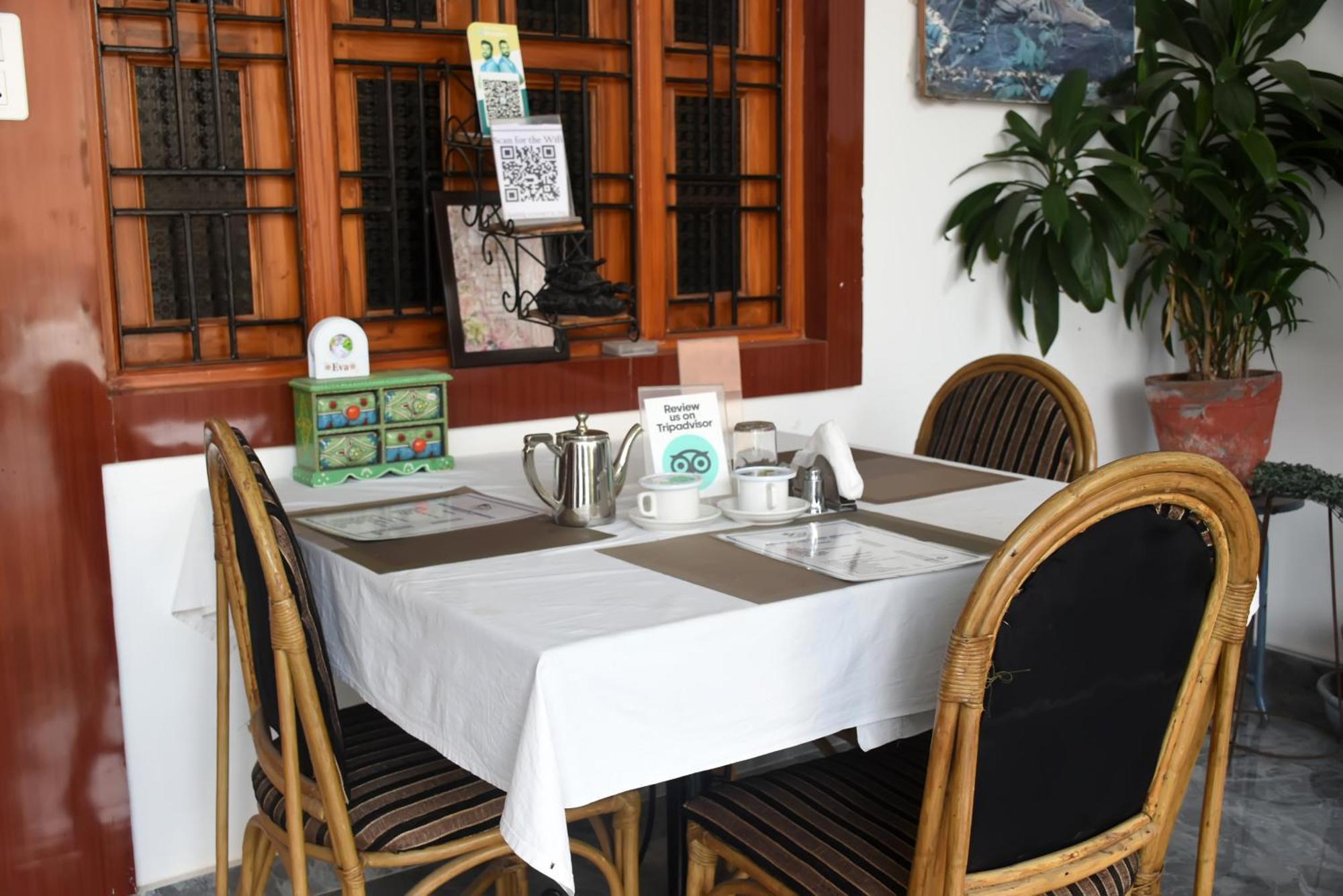 Khajuraho Glory Homestay Buitenkant foto