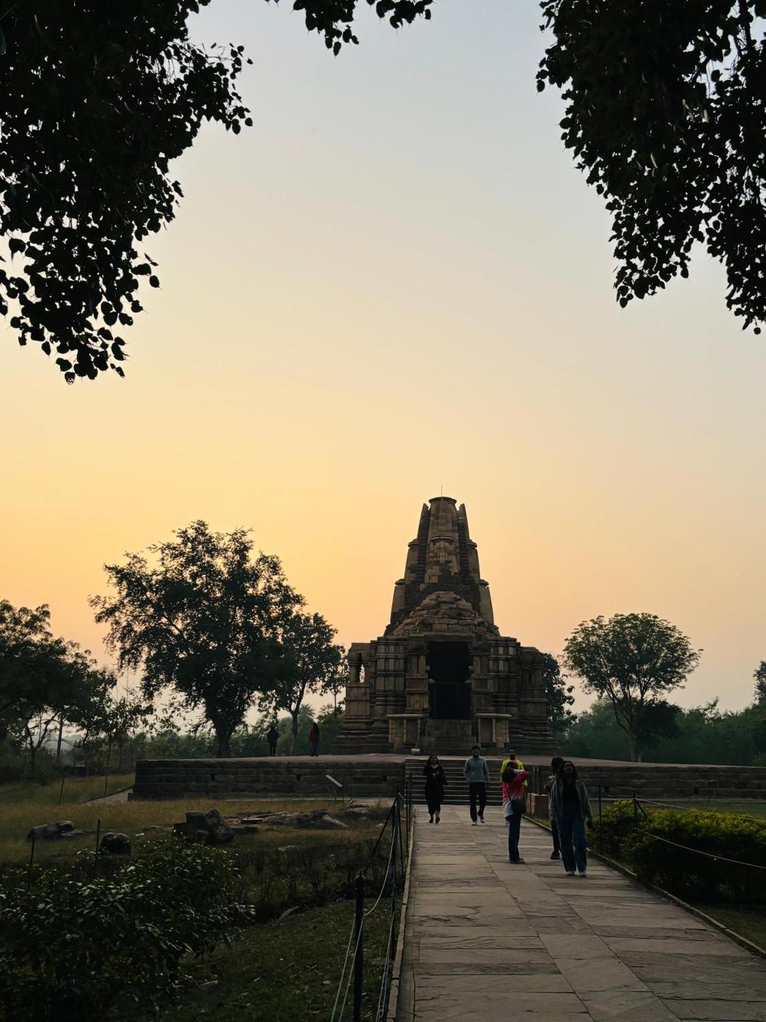 Khajuraho Glory Homestay Buitenkant foto