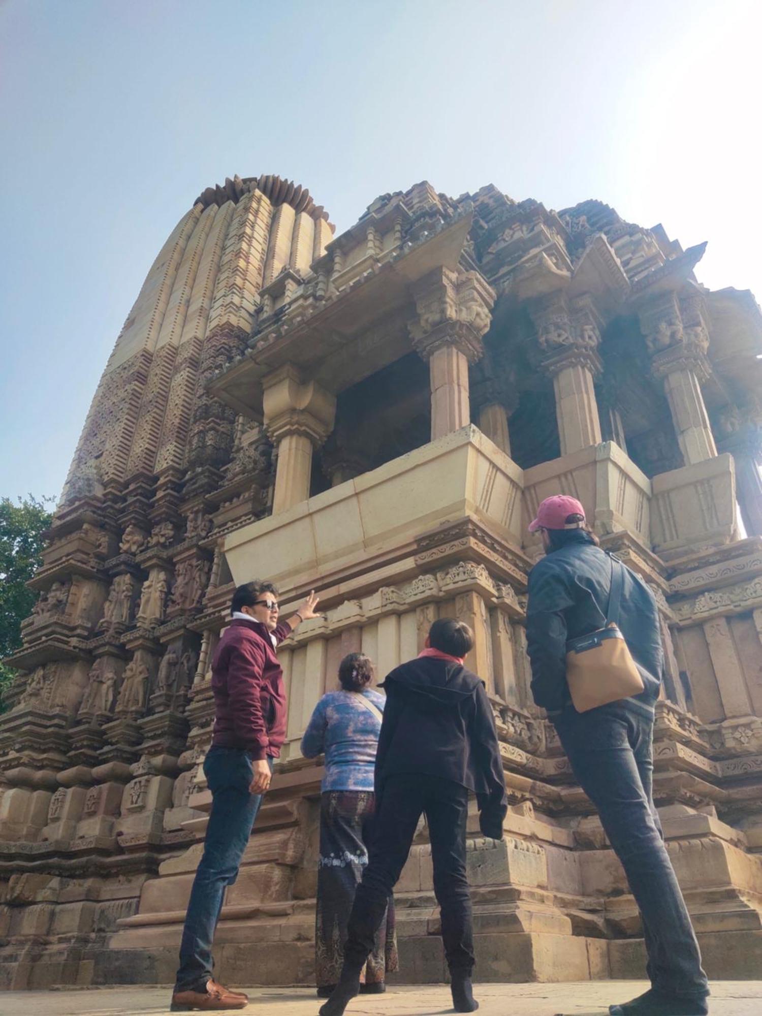 Khajuraho Glory Homestay Buitenkant foto